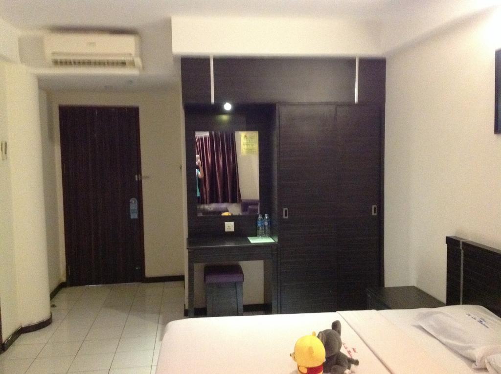 Lai Lai Mutiara Hotel Batam Extérieur photo