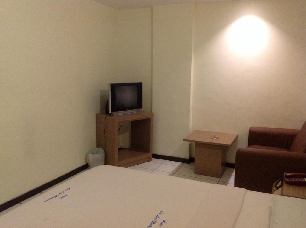 Lai Lai Mutiara Hotel Batam Extérieur photo