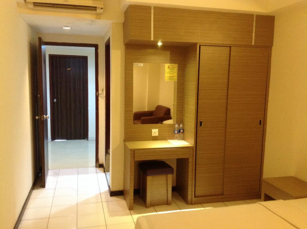 Lai Lai Mutiara Hotel Batam Extérieur photo