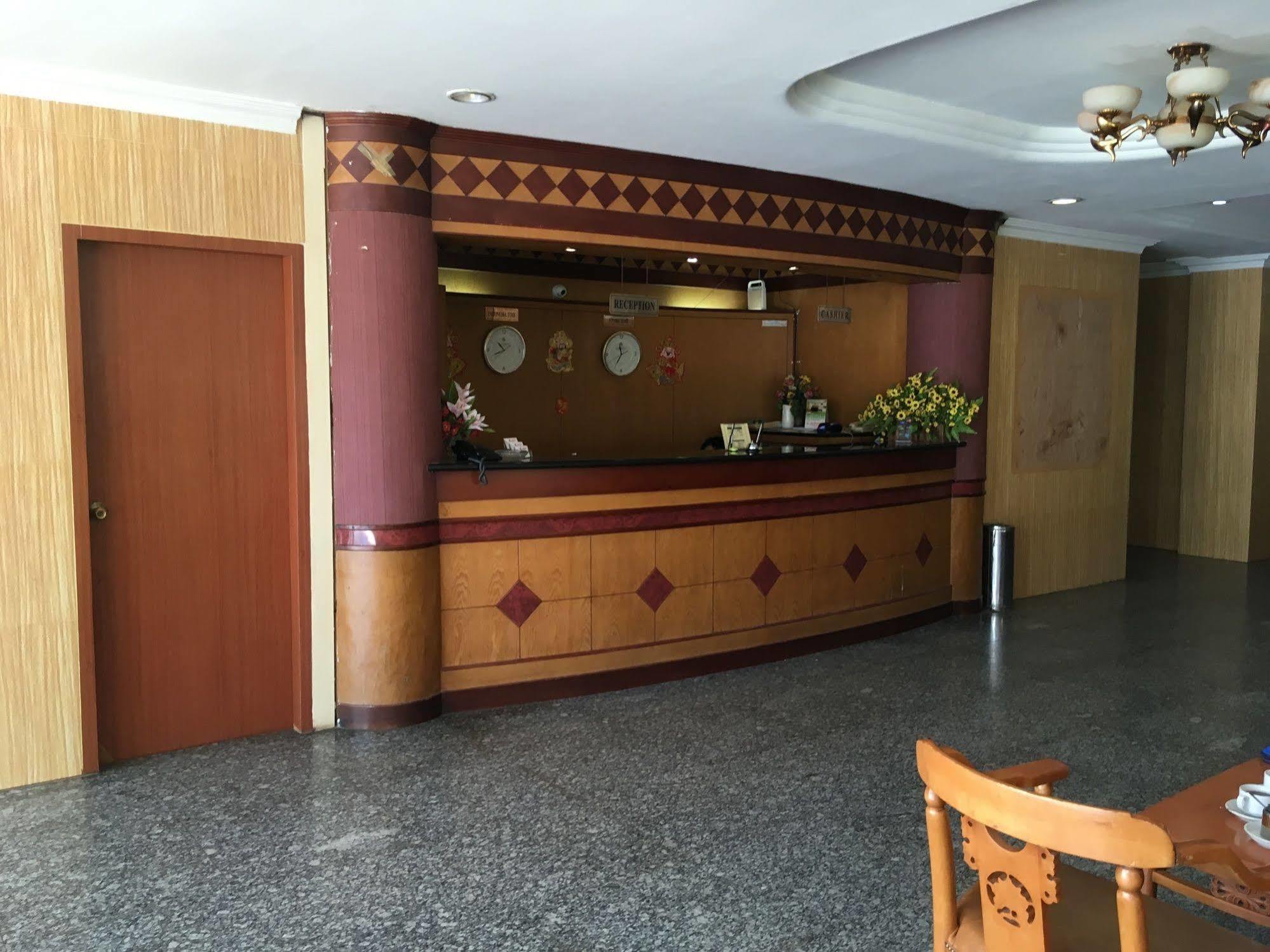 Lai Lai Mutiara Hotel Batam Extérieur photo