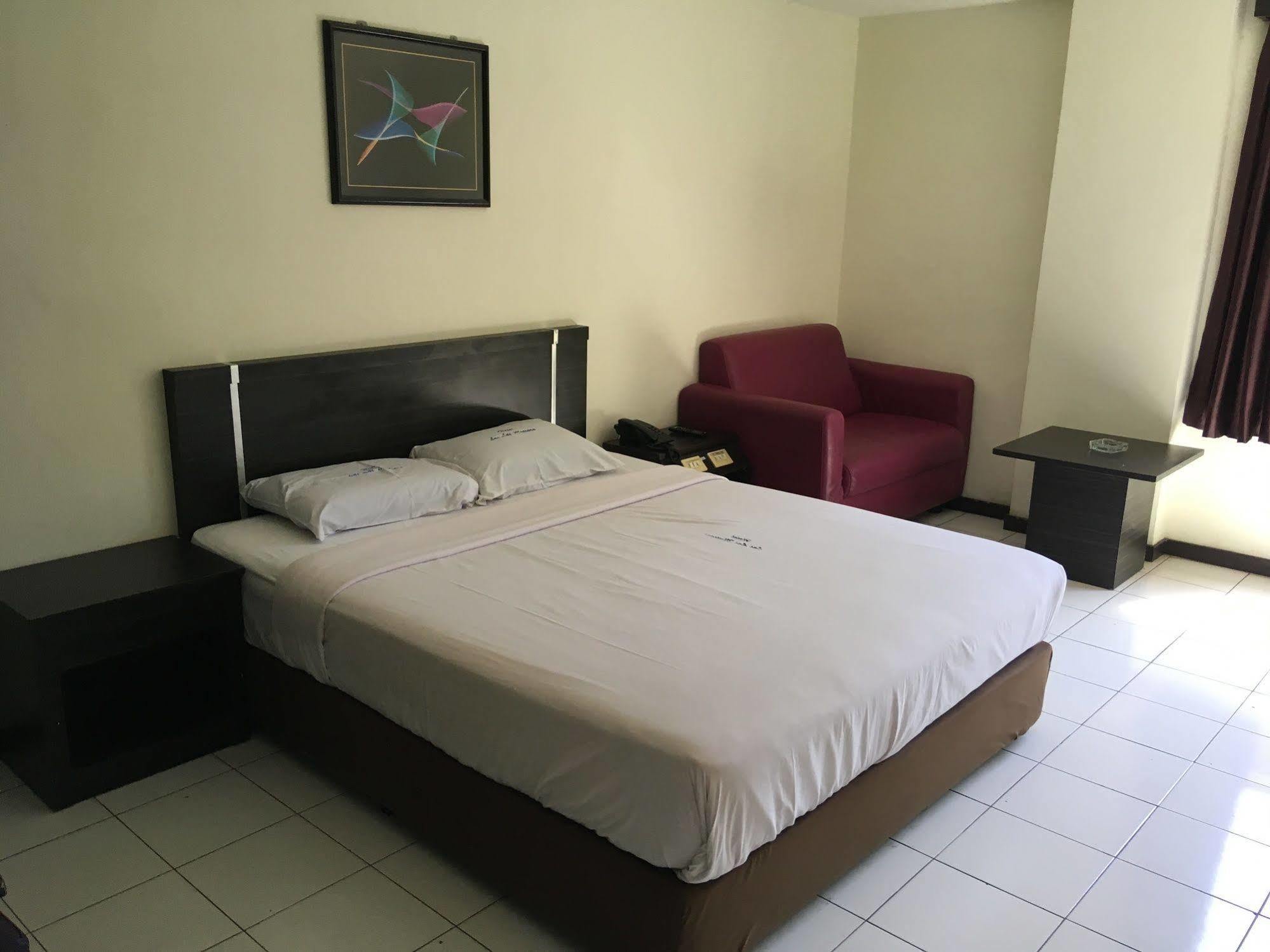 Lai Lai Mutiara Hotel Batam Extérieur photo